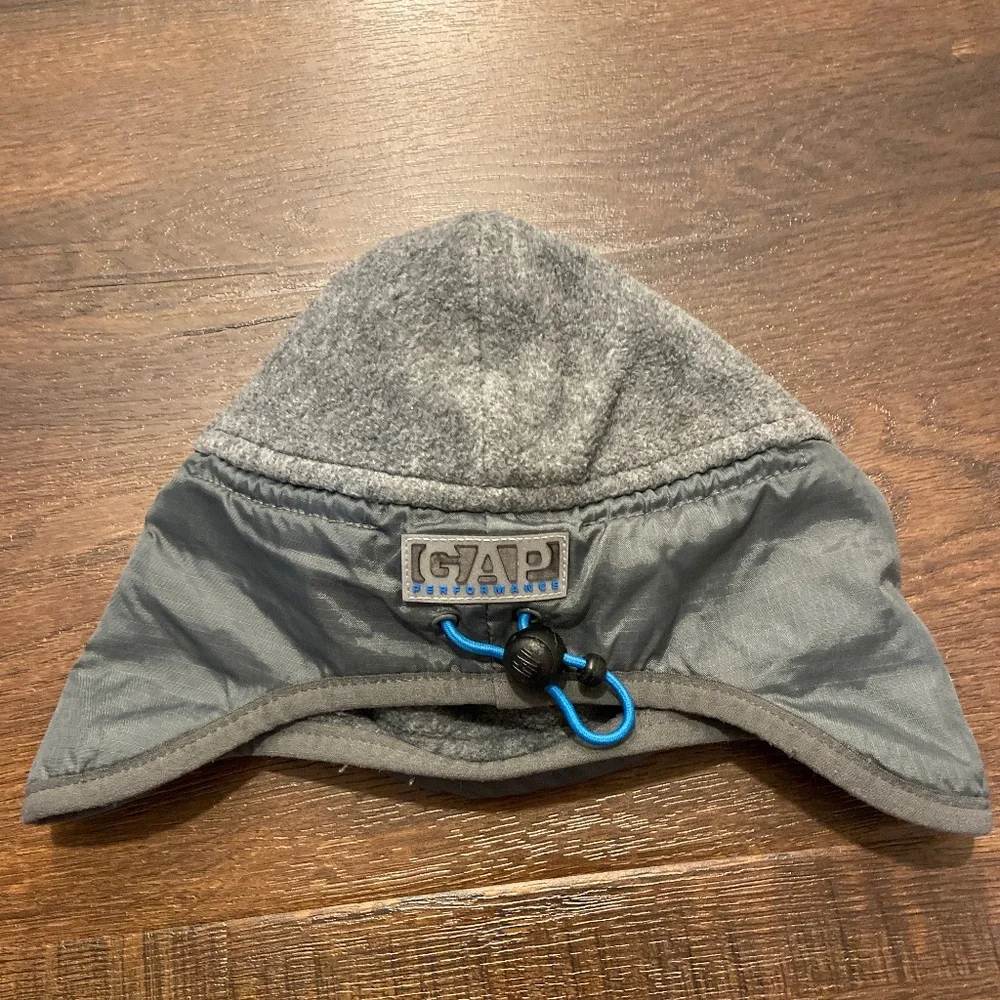 GAP PERFORMANCE GRAY FLEECE TRAPPER HAT WINTER SNOW CAP SZ S 5-6
